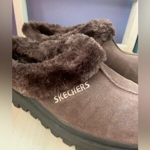Skechers